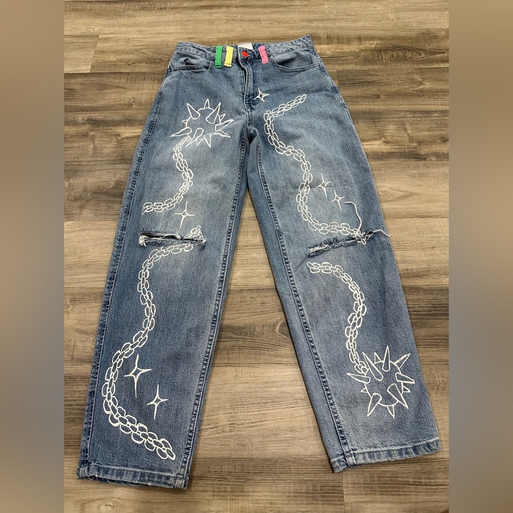 Straight Leg Blue Jeans with White Graphic Embroidery - Women